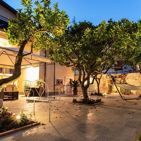 La Sul Corso サンタ・マリア・ディ・カステッラバーテ